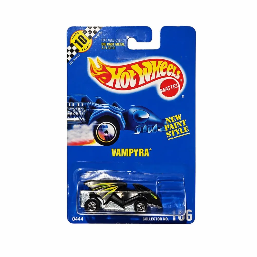 Vampyra — 0444 — Black (Yellow Eyes)