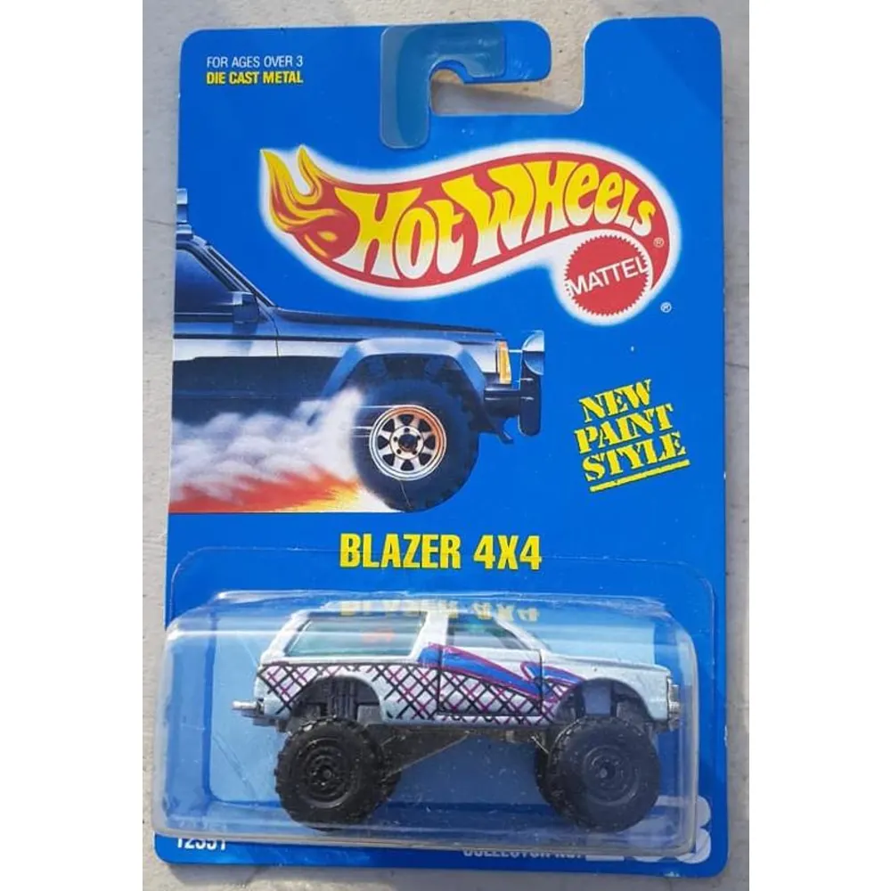 Blazer 4x4 — 12351 — Pearl Light Blue (Black Tires)