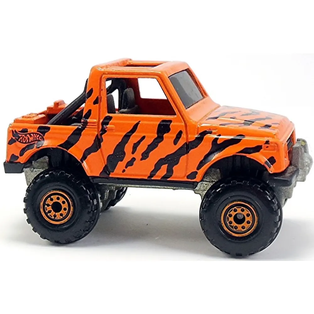 Street Roader — 13290 — White