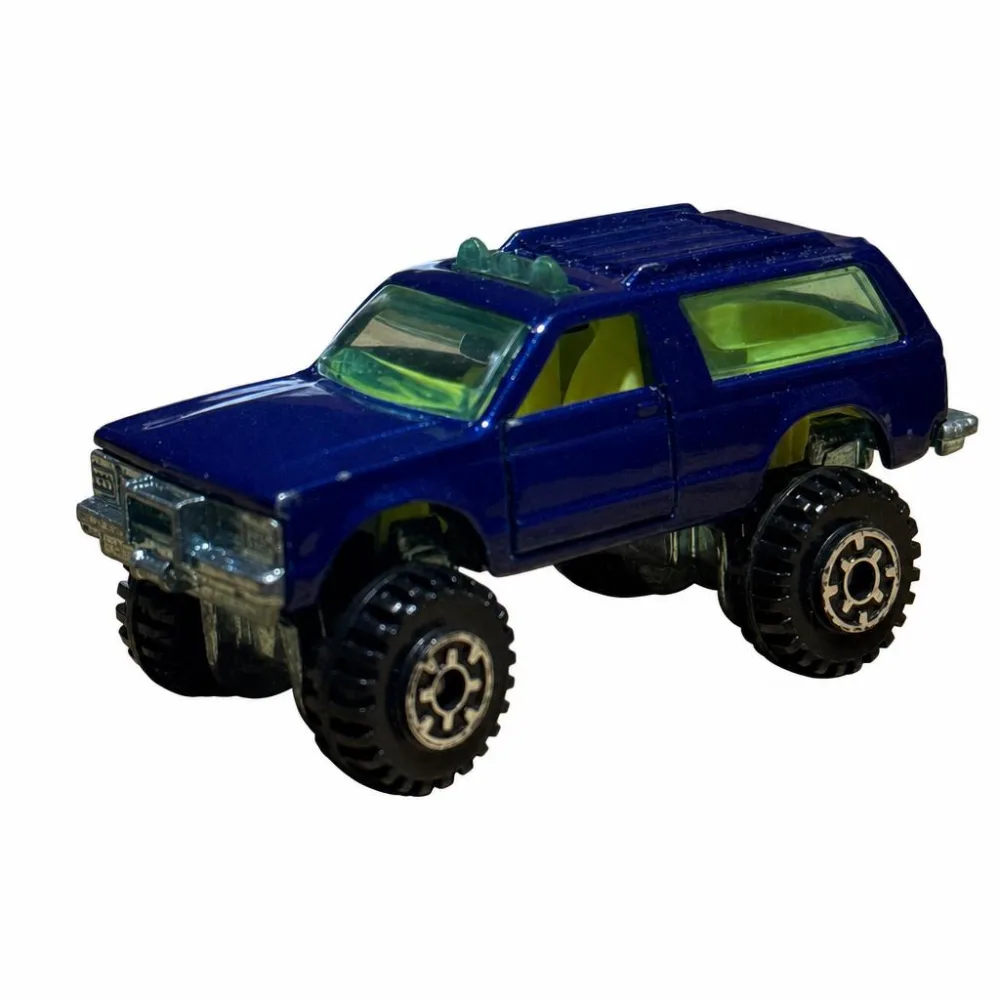 Blazer 4x4 — 15972 — Metalflake Dark Blue