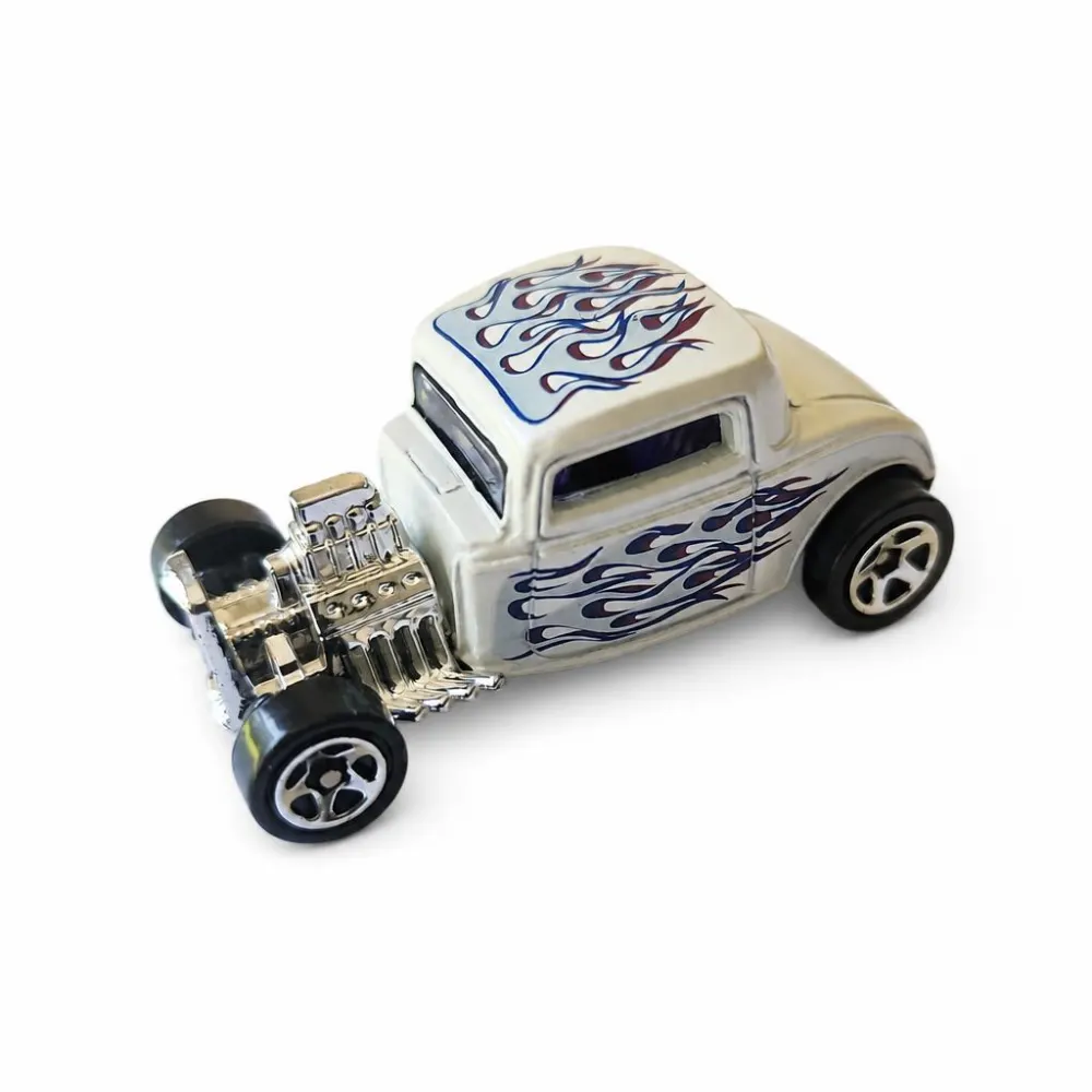 '32 Ford — 22368 — Metallic White