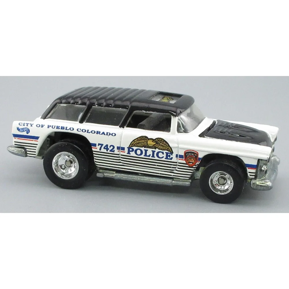 Classic Nomad — 23441 — White & Black