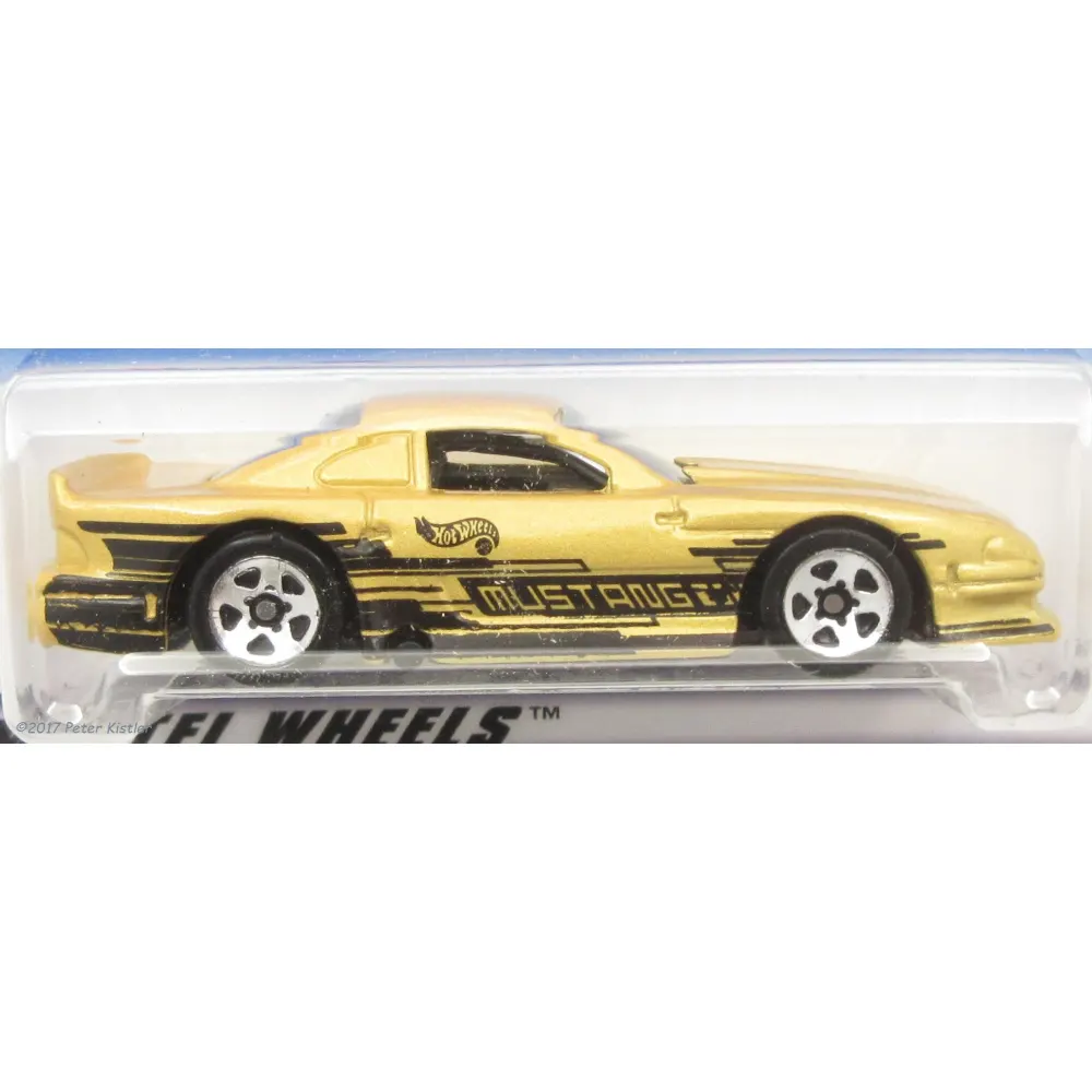 Mustang Cobra — 24080 — Metalflake Gold