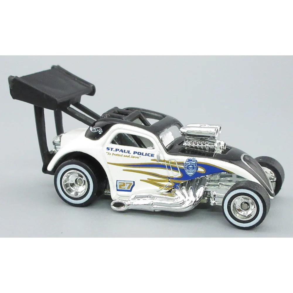 Fiat 500C — 26605 — White & Black