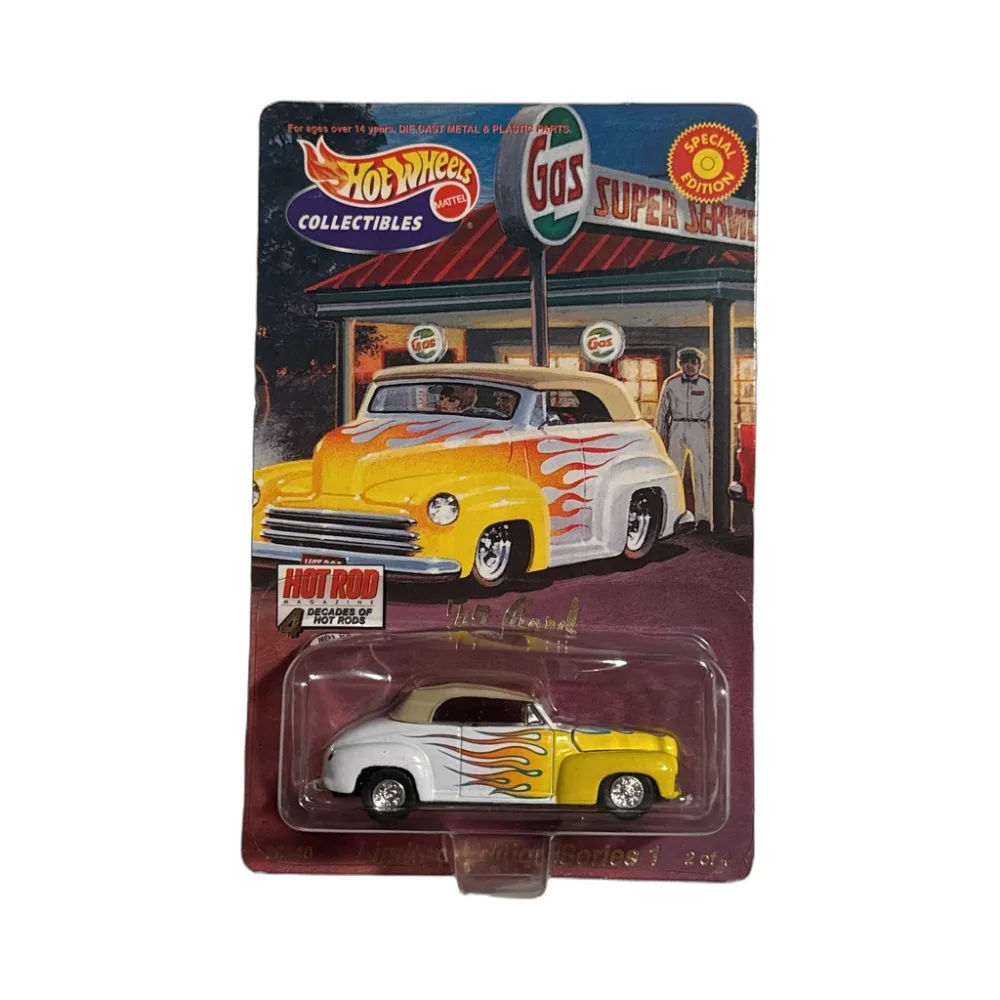 '47 Ford Convertible — 26940 — White w/Tan Roof
