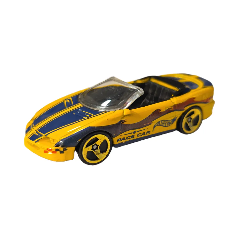 ‘95 Camaro Convertible — 27107 — Yellow — imagem 2