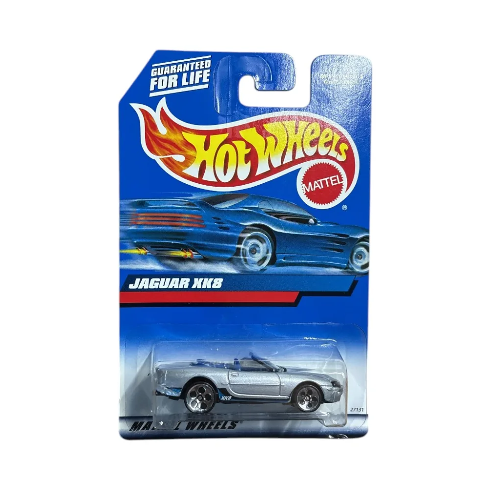 Jaguar XK8 — 27131 — Silver