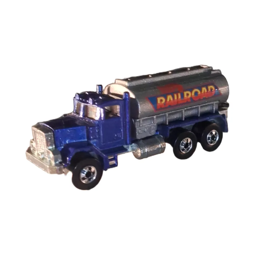 Peterbilt Tank Truck — 2800 — Metalflake Blue