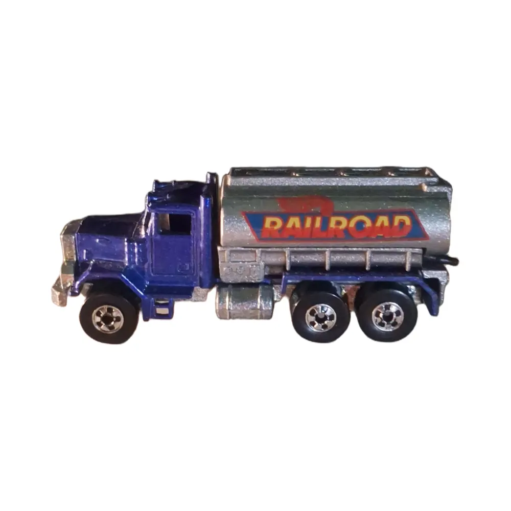 Peterbilt Tank Truck — 2800 — Metalflake Blue — imagem 2