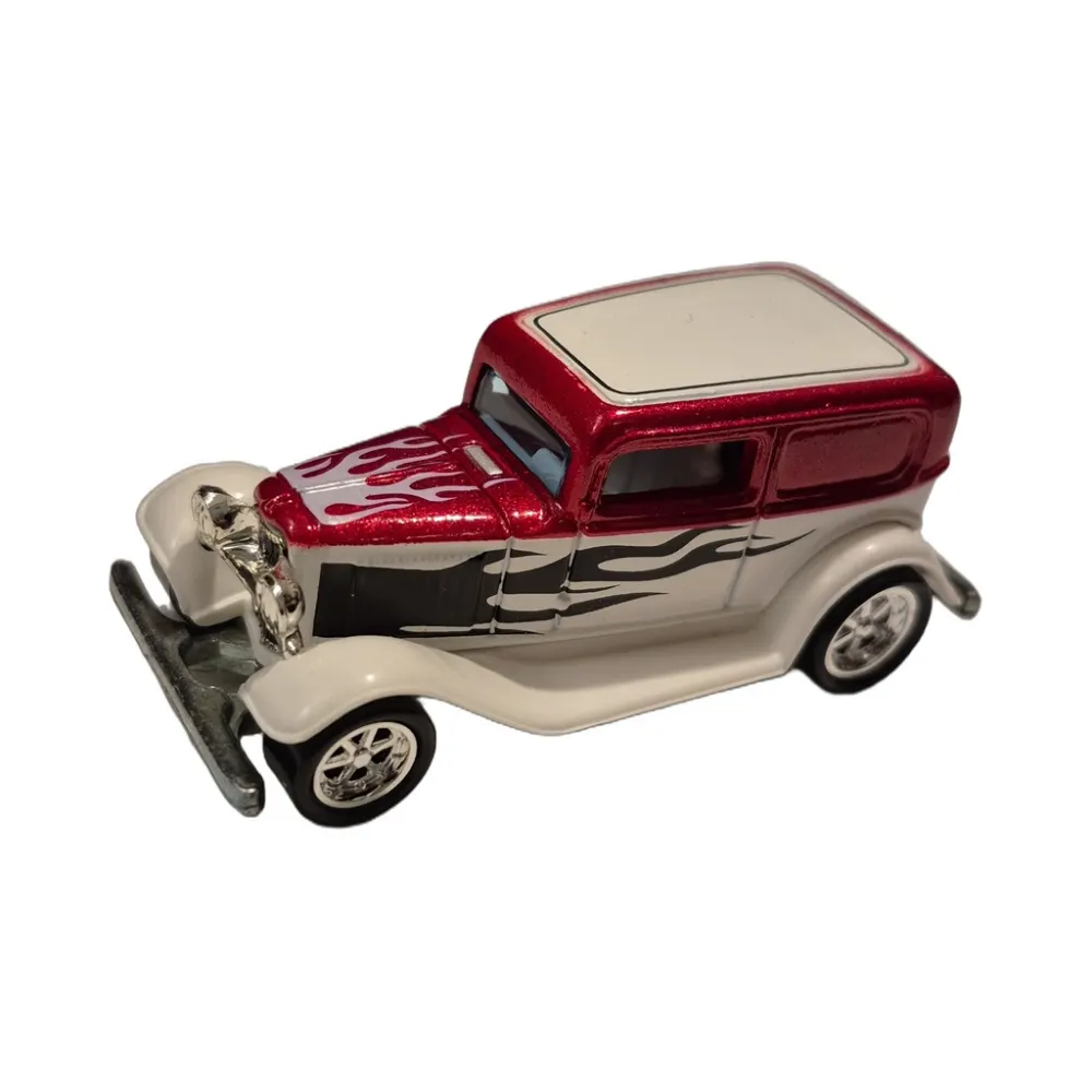 '32 Ford Delivery — 28013 — Metalflake Red & White