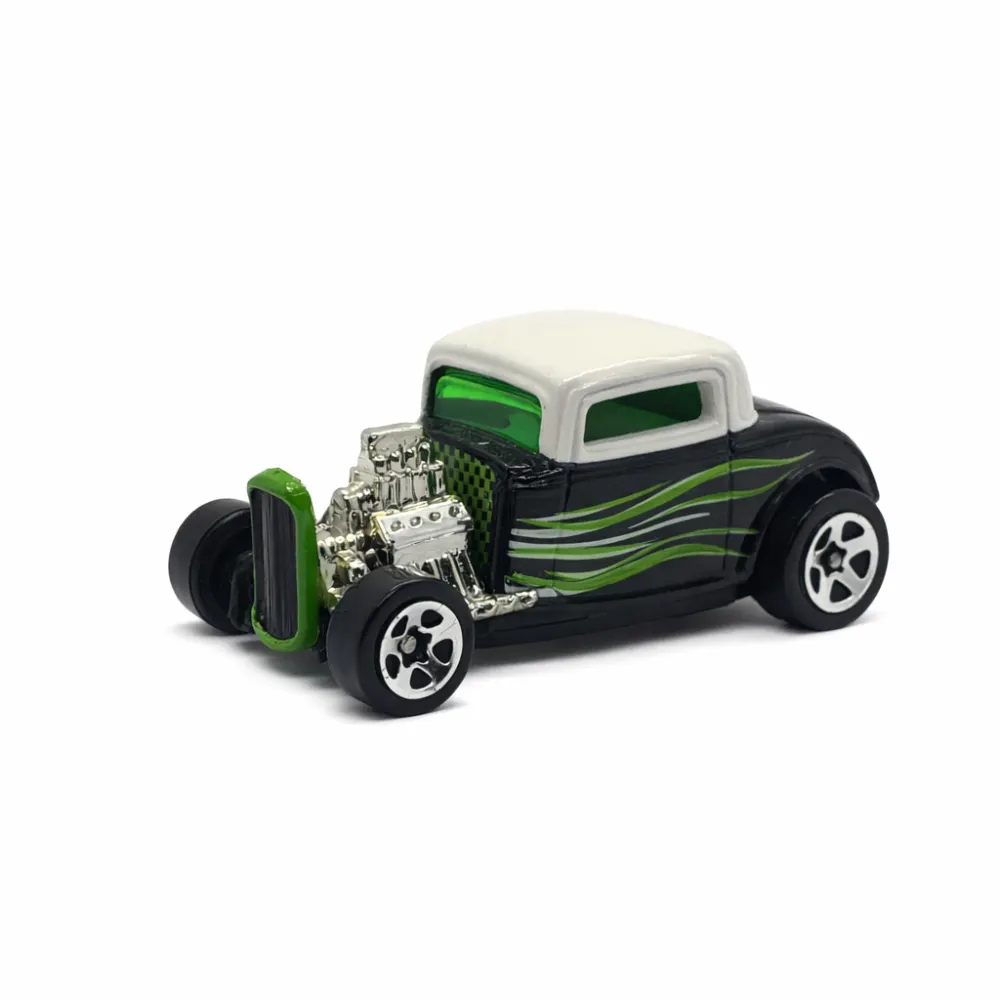 '32 Ford — 29895 — Black with White top