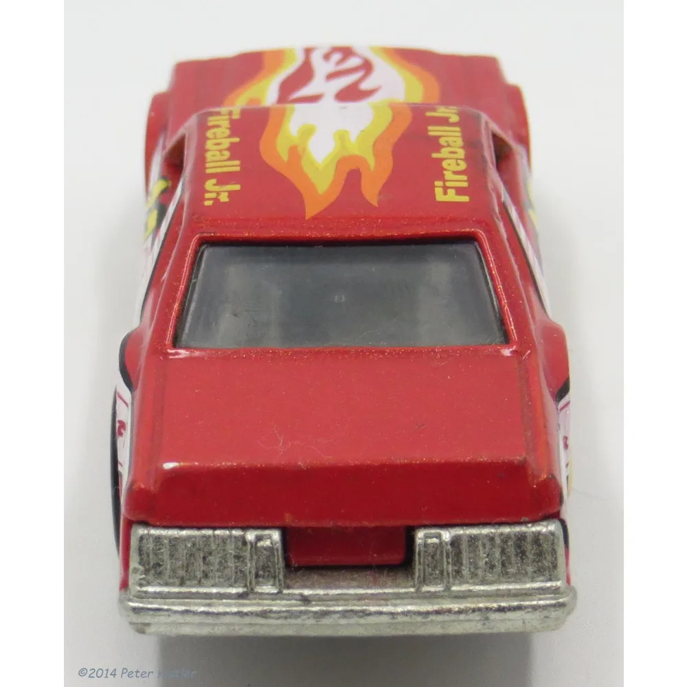 Frontrunnin' Fairmont — 3257 — Metalflake Red — imagem 3