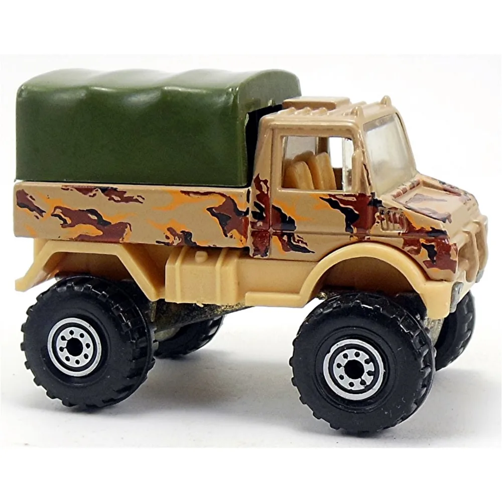 Mercedes-Benz Unimog — 4643 — Tan (Chrome Hubs)