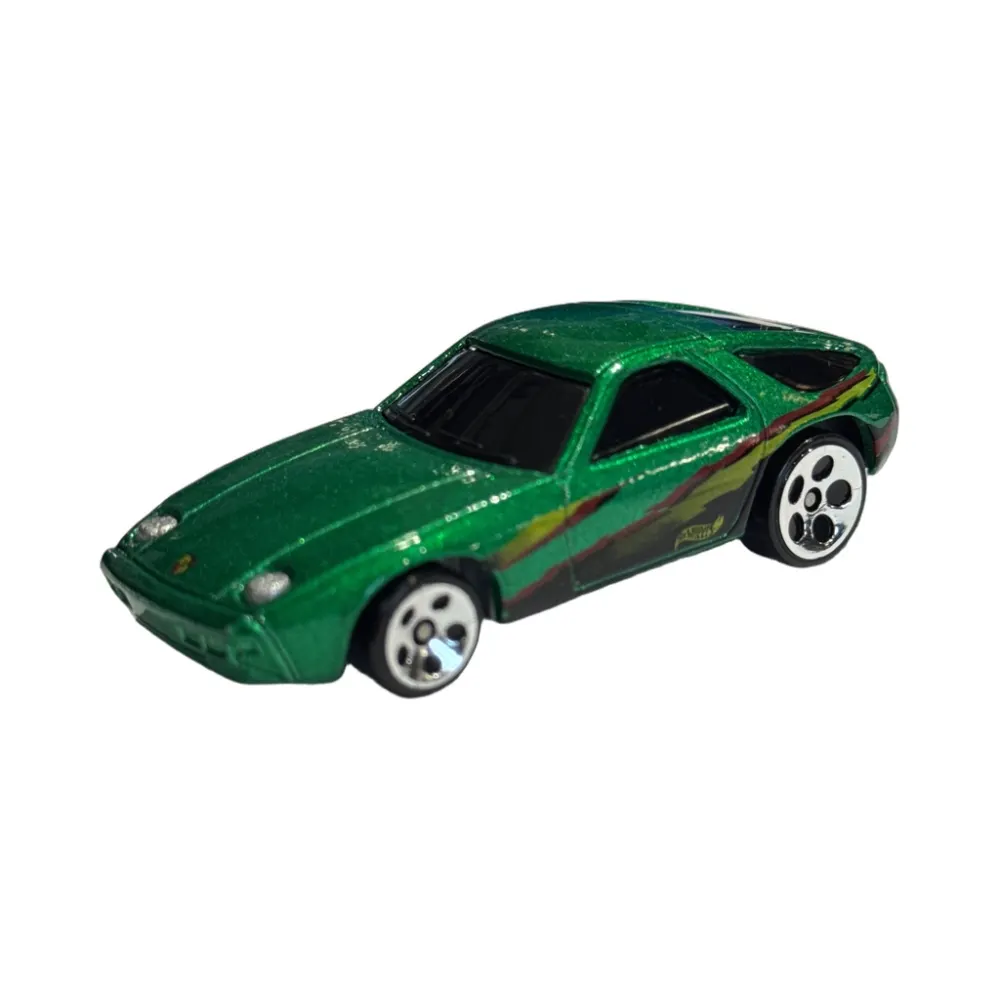Porsche 928 — 50633 — Metalflake Green