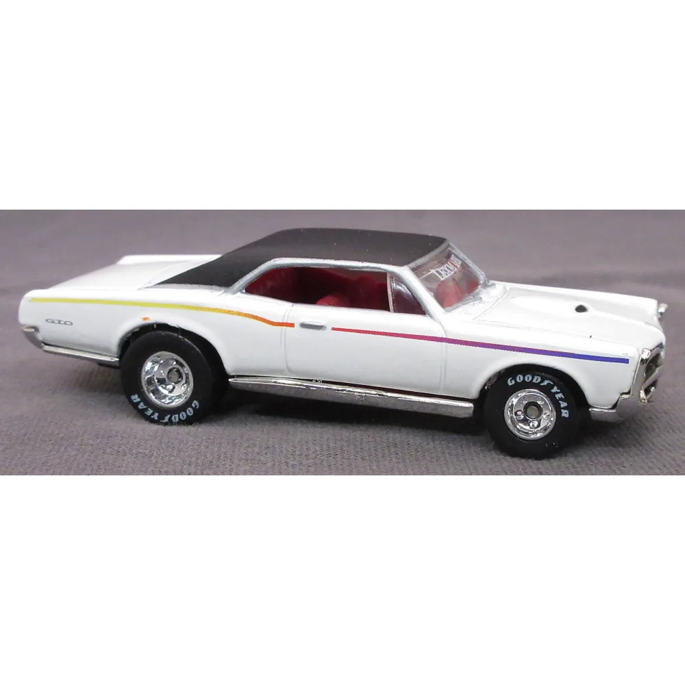 '67 Pontiac GTO — 50985 — White