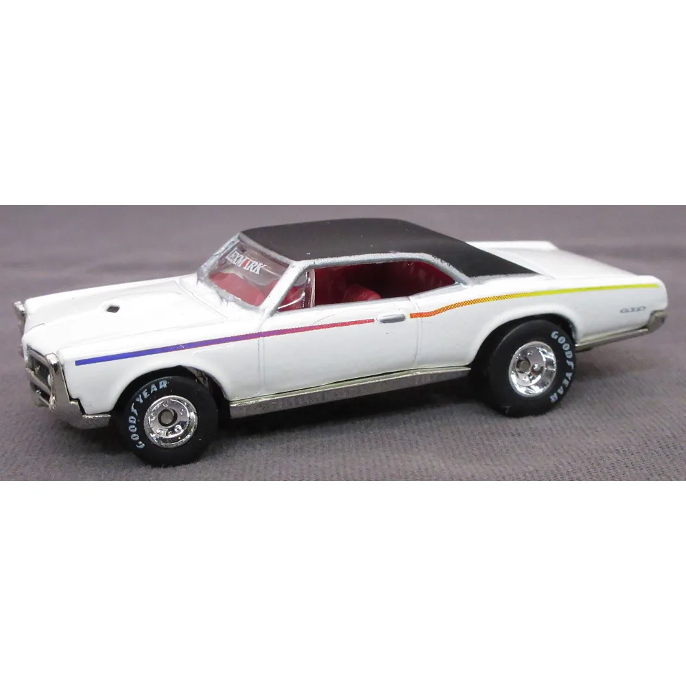 '67 Pontiac GTO — 50985 — White — imagem 2