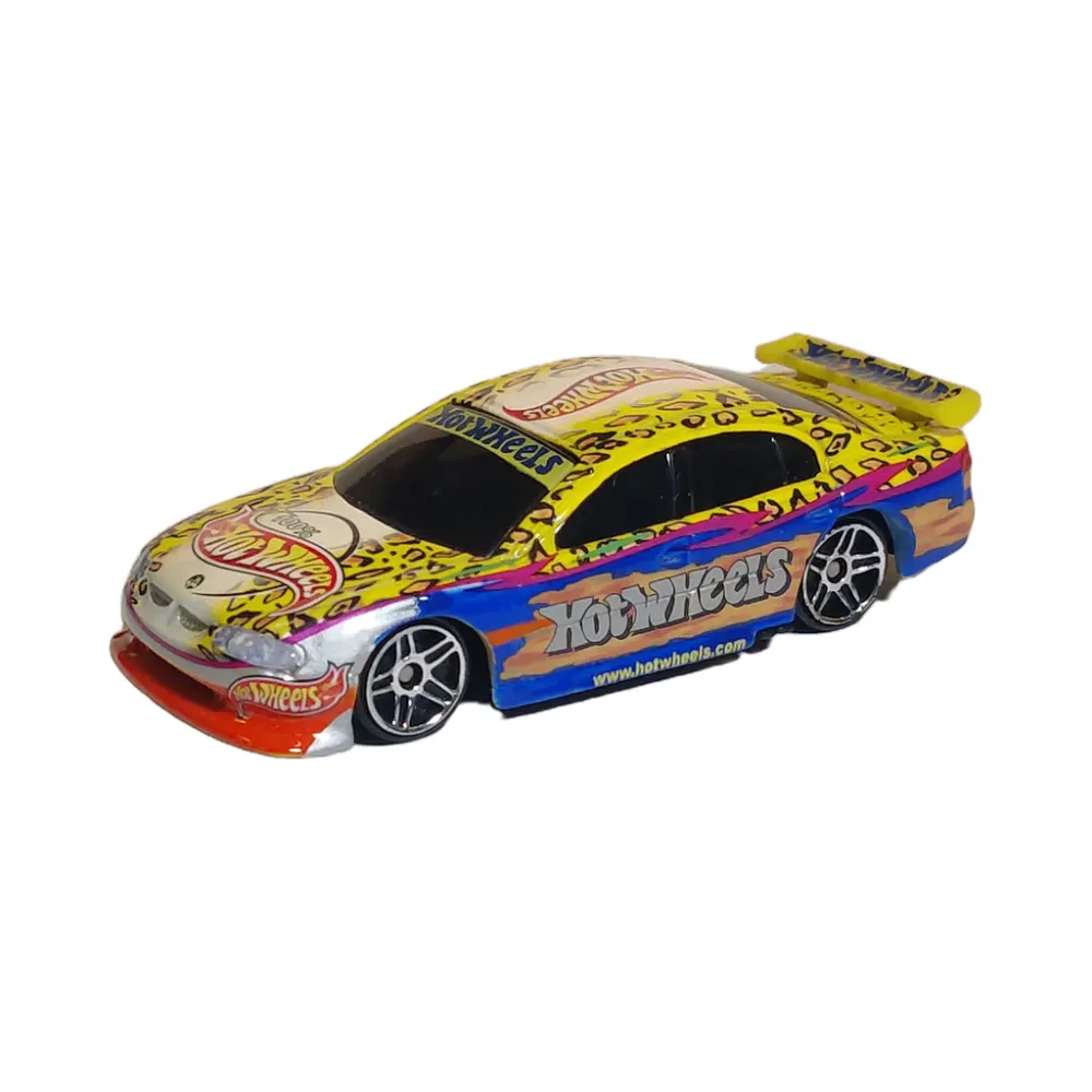Holden SS Commodore (VT) — 55493 — Yellow with leopard spots — imagem 2