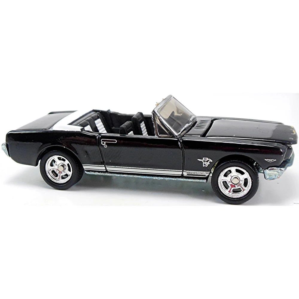'65 Mustang Convertible — 56589 — Black — imagem 2