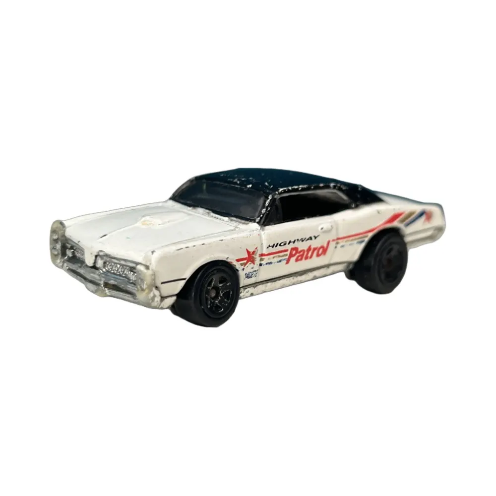 '67 Pontiac GTO — 89858 — White