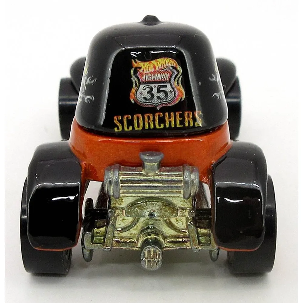 Red Baron — B0897 — Orange & black fenders & helmet — imagem 4