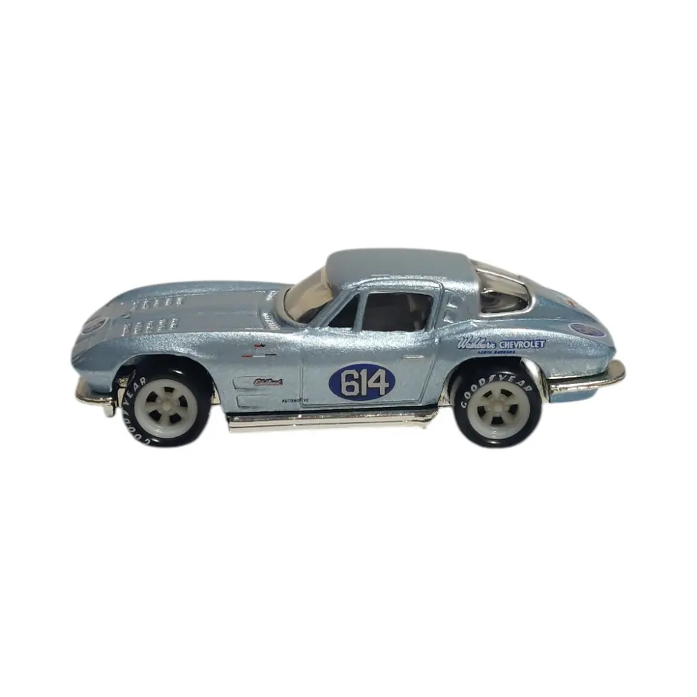 CORVETTE STING RAY — B0944 — Light Blue — imagem 3