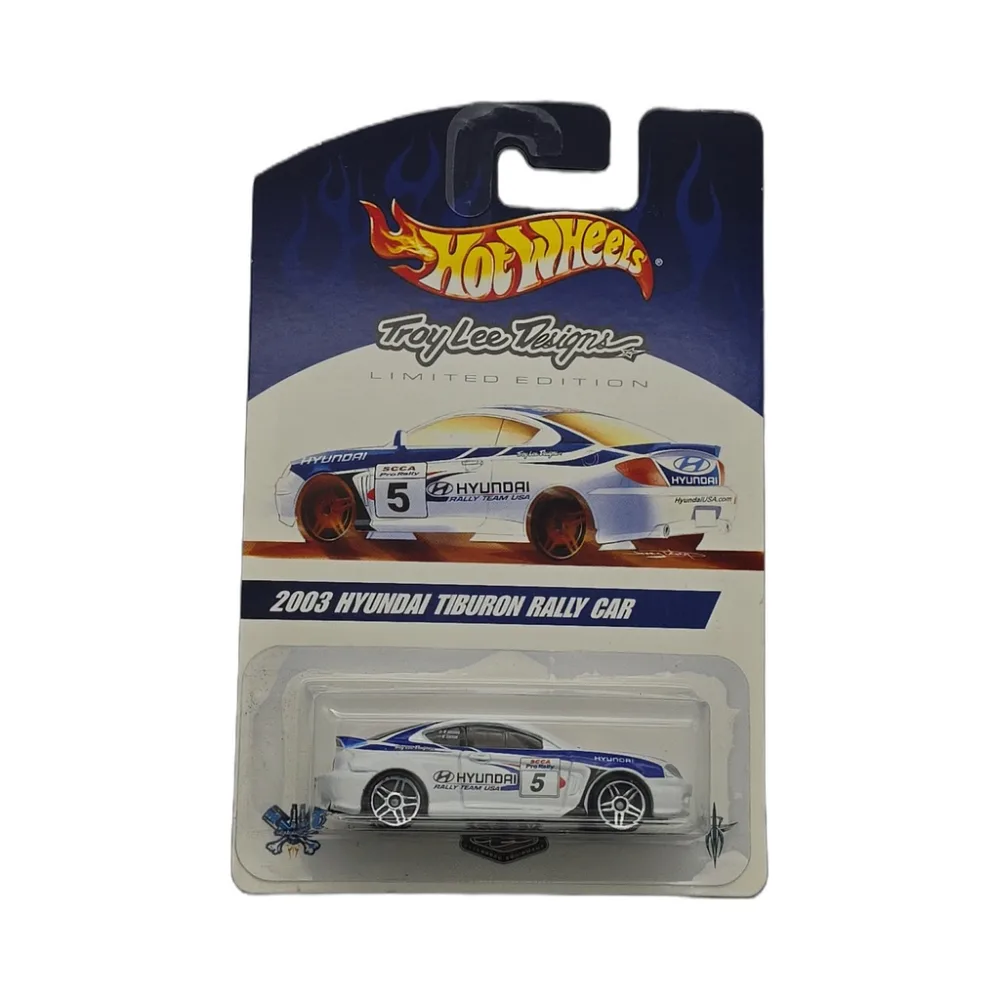 Hyundai Tiburon — B1635 — White