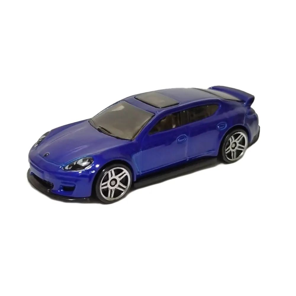 Porsche Panamera — BDC82 — Blue