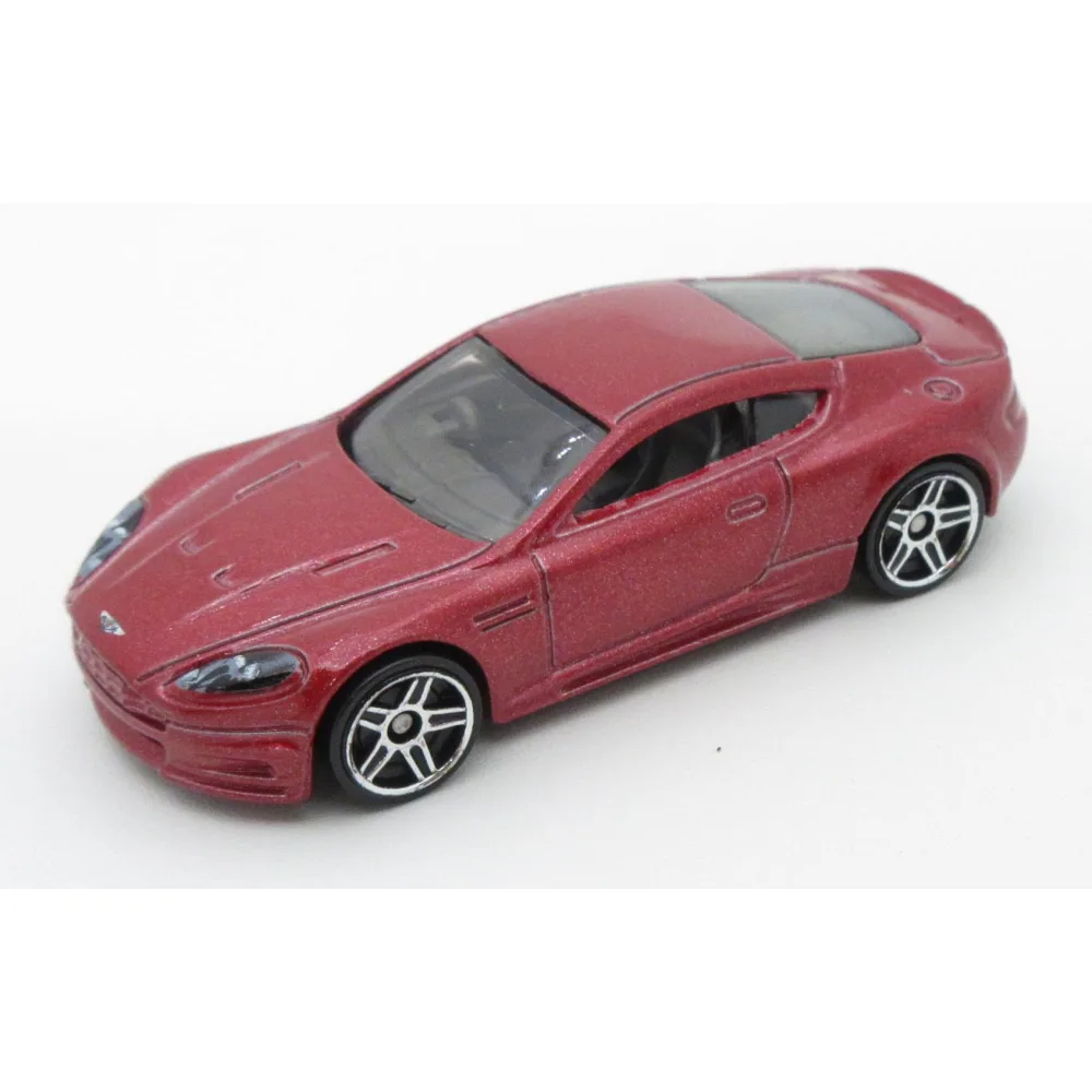 Aston Martin DBS — CFJ26 — Metalflake Maroon — imagem 5