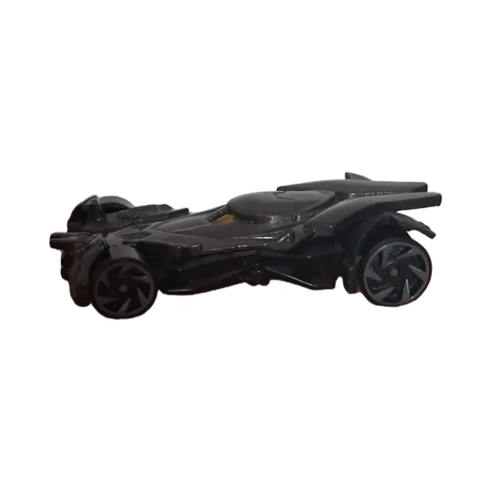Battle-Damaged Batmobile — DJH61 — Black — imagem 2