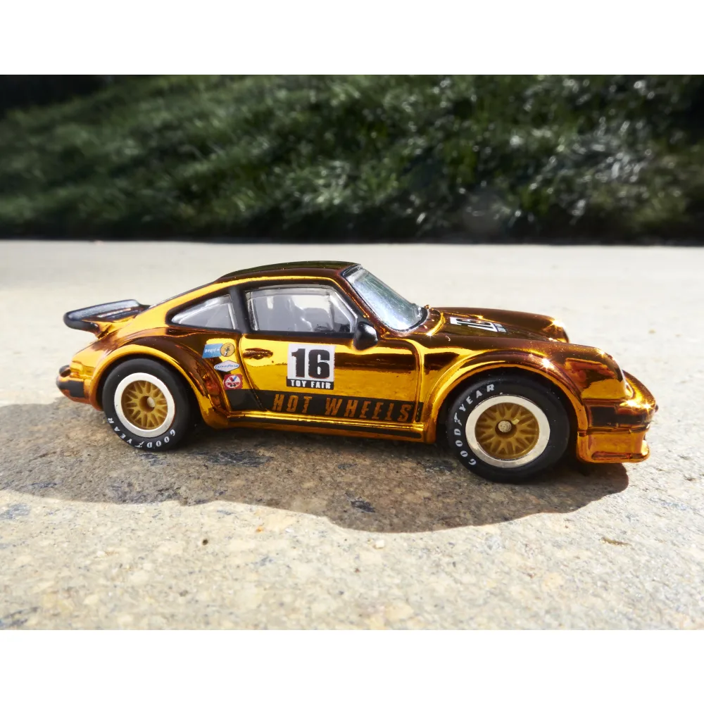 Porsche 934 Turbo RSR — DJH70 — Chrome Gold — imagem 4