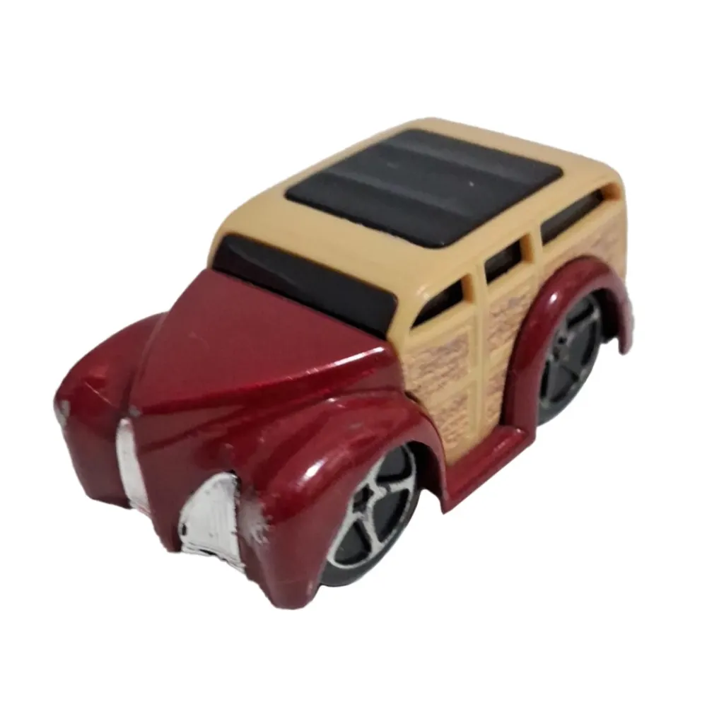 Block O' Wood — G6723 — Dark Red w/ Tan wood