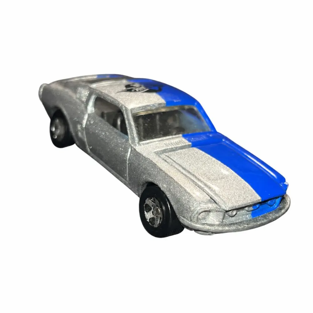 '67 Mustang — G6912 — Metalflake Silver and Blue