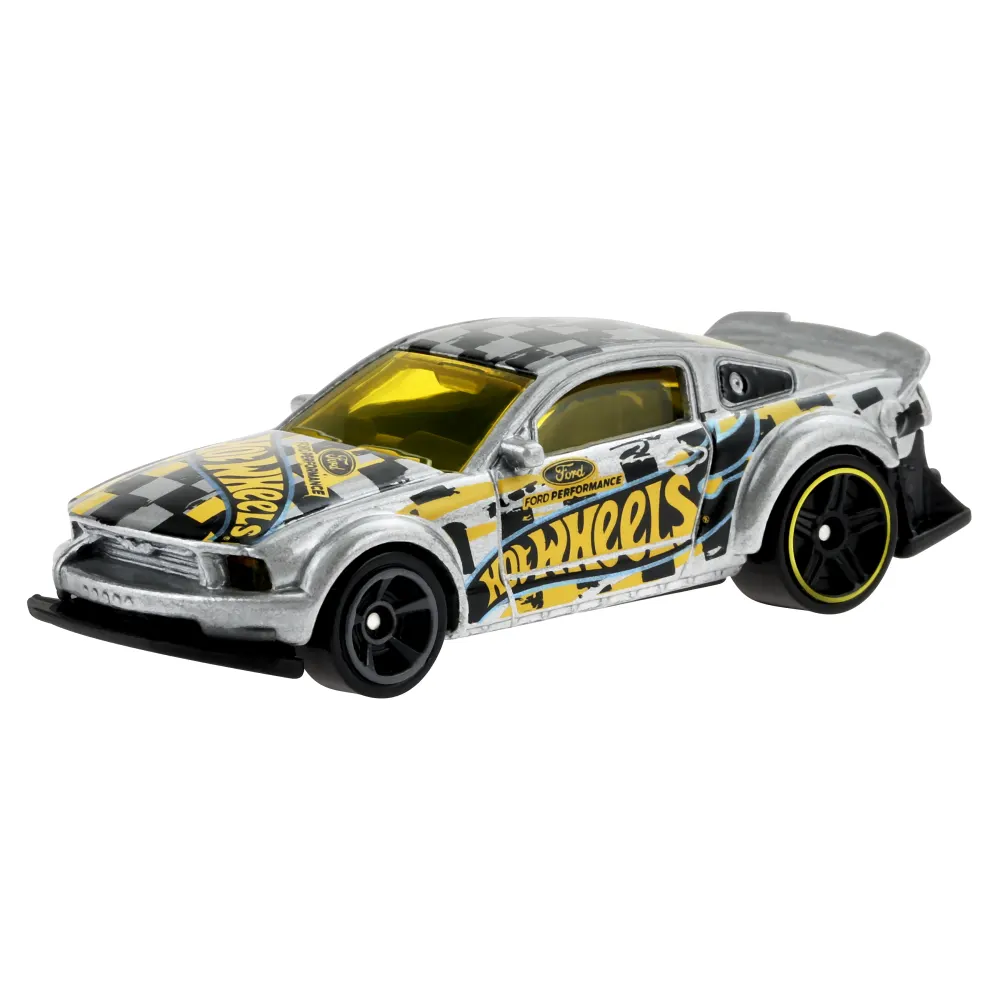 2005 Ford Mustang — HCV12 — Silver