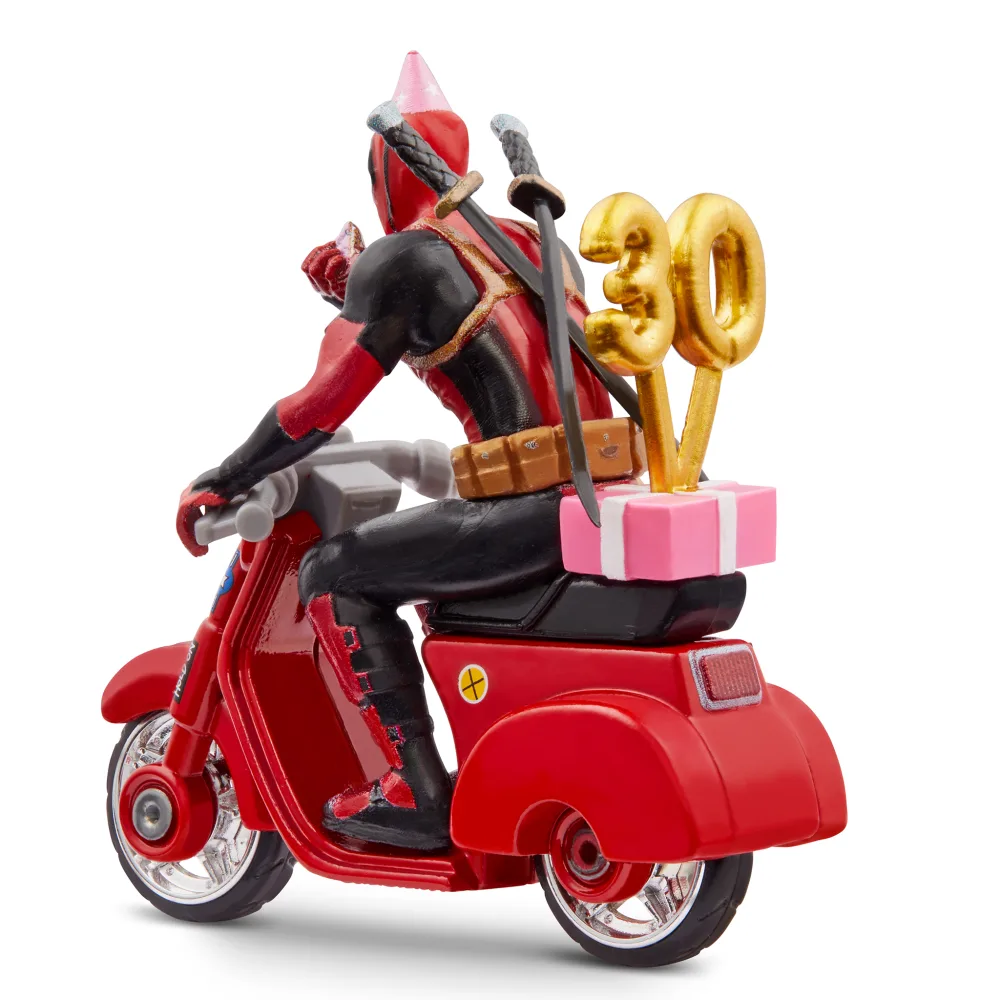 Deadpool 30th Birthday Scooter — HDB09 — Red — imagem 3