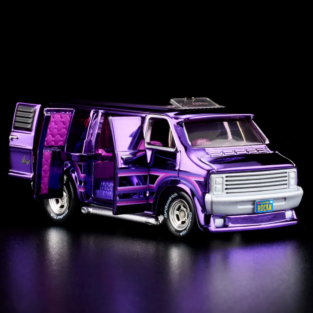 Dodge Tradesman — HGK78 — Spectraflame dark purple — imagem 7