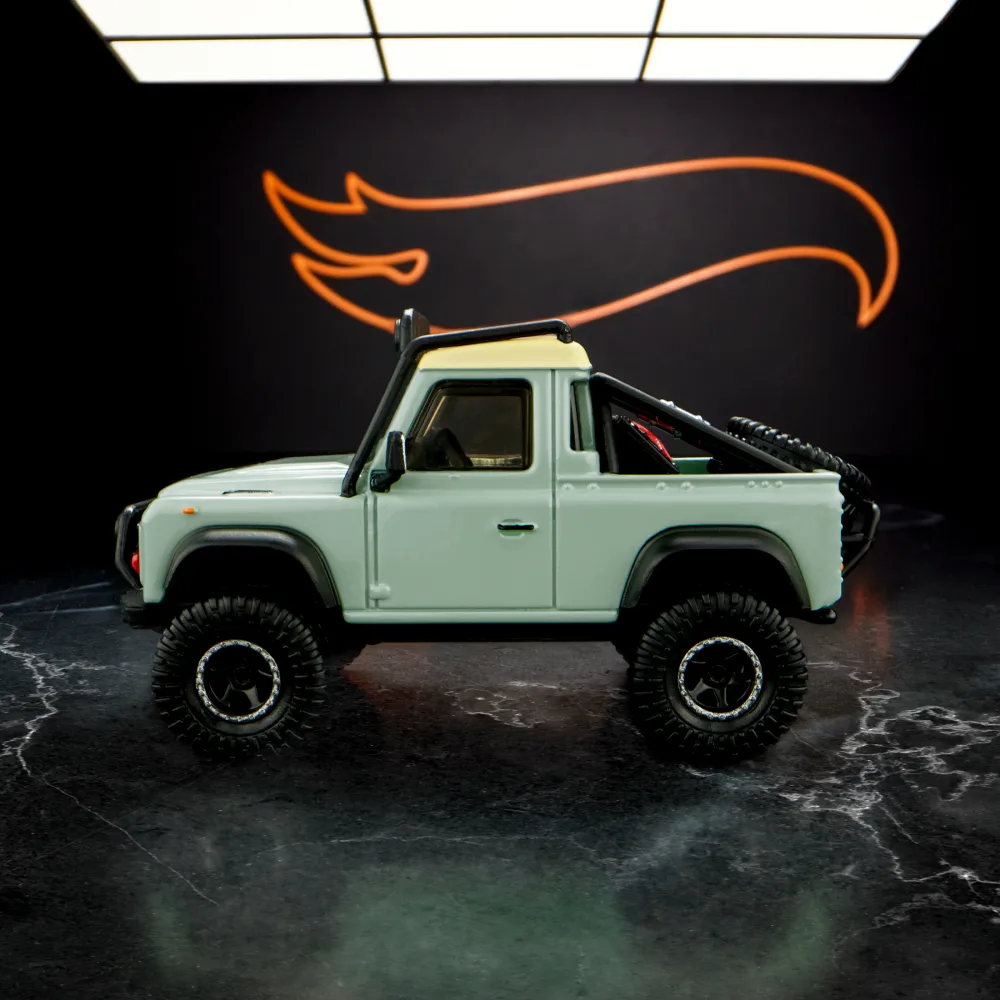 Land Rover Defender 90 Pickup — HGW12 — Green-cyan — imagem 5