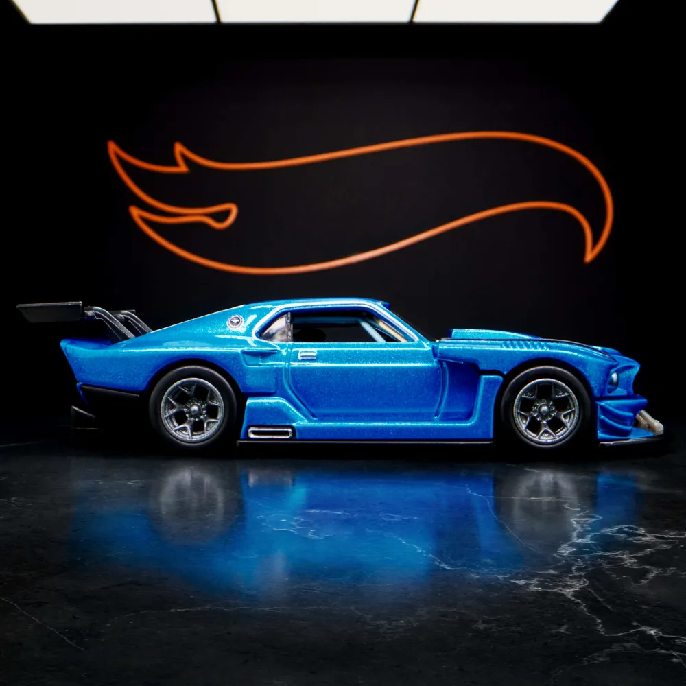 Modified '69 Ford Mustang — HGW13 — Metallic Acapulco Blue — imagem 5