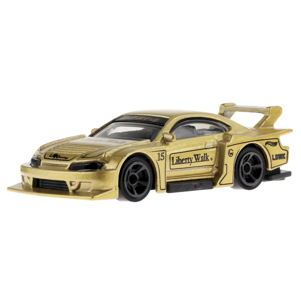 LB Super Silhouette Nissan Silvia (S15) — HKK47 — Matte Gold