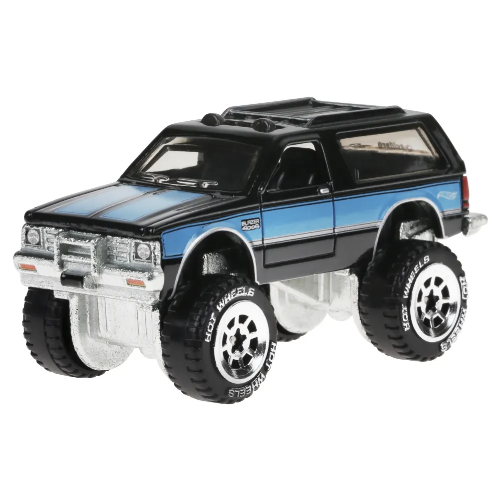 CHEVY BLAZER 4X4 — HRR96 — Black & Blue