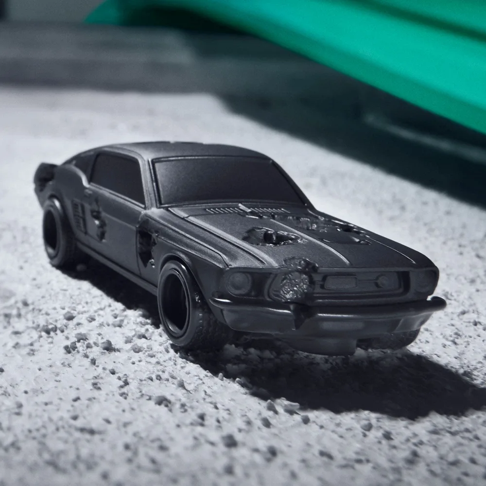 ERODED MUSTANG HPJ33