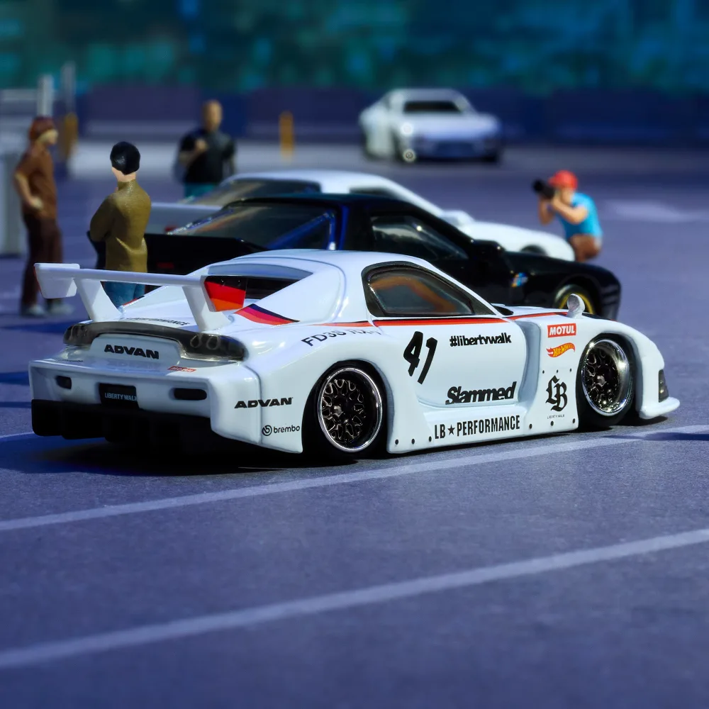 Mazda RX-7 Liberty Walk — JCP43 — White — imagem 4
