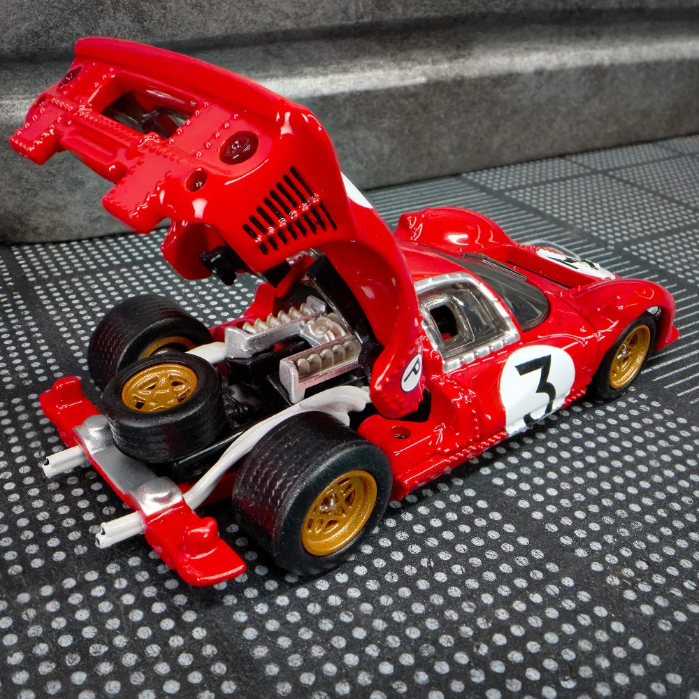 1967 Ferrari 330 P4 — JCP47 — Ferrari Rosso Corsa (Racing Red) — imagem 4