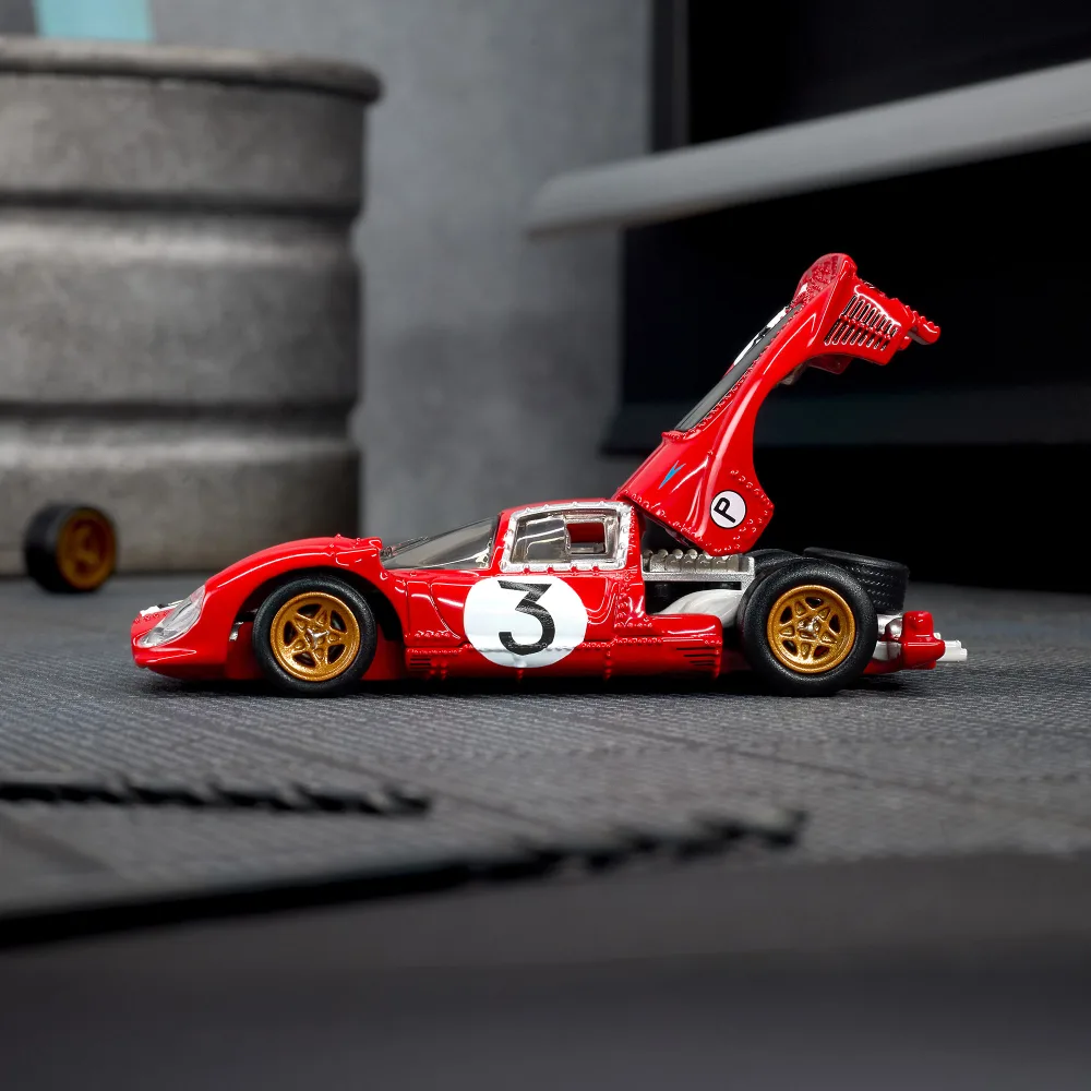 1967 Ferrari 330 P4 — JCP47 — Ferrari Rosso Corsa (Racing Red) — imagem 12