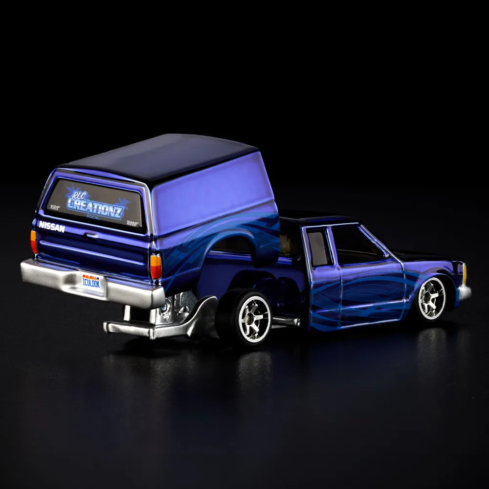 1986 Nissan 720 King Cab — JJY64 — Spectraflame Blue — imagem 4