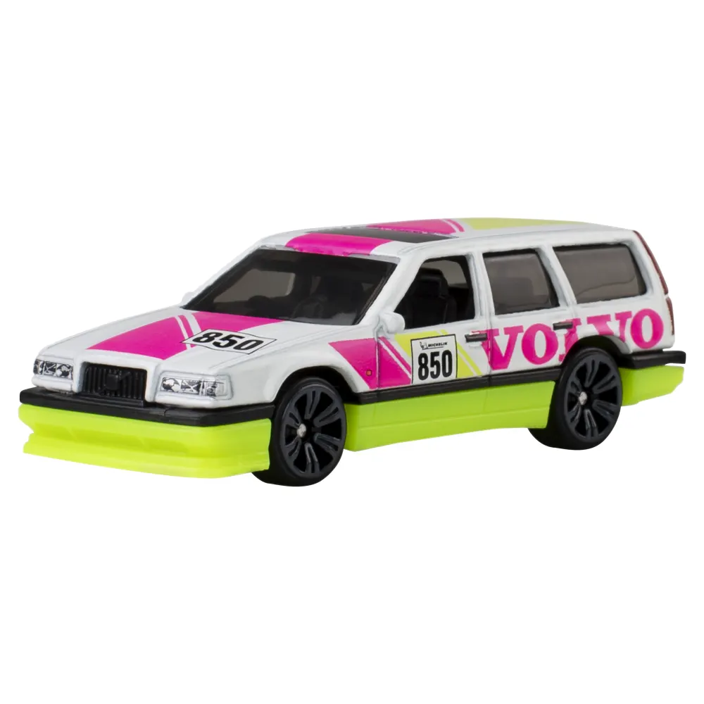 Volvo 850 Estate — JKX93 — Gloss White