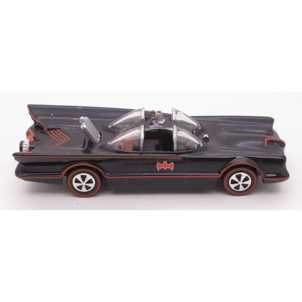 1966 TV SERIES BATMOBILE — L8694 — Spectraflame Black — imagem 3