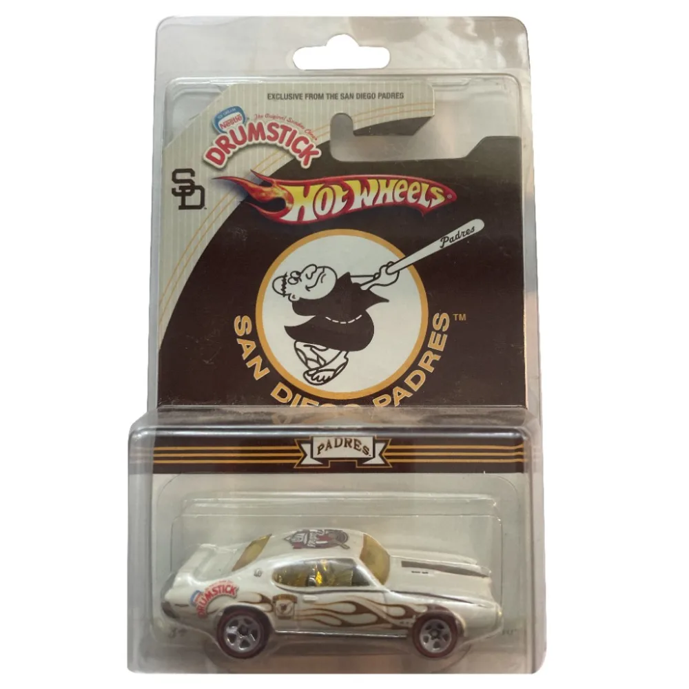 '69 Pontiac GTO — P8566 — Pearl White