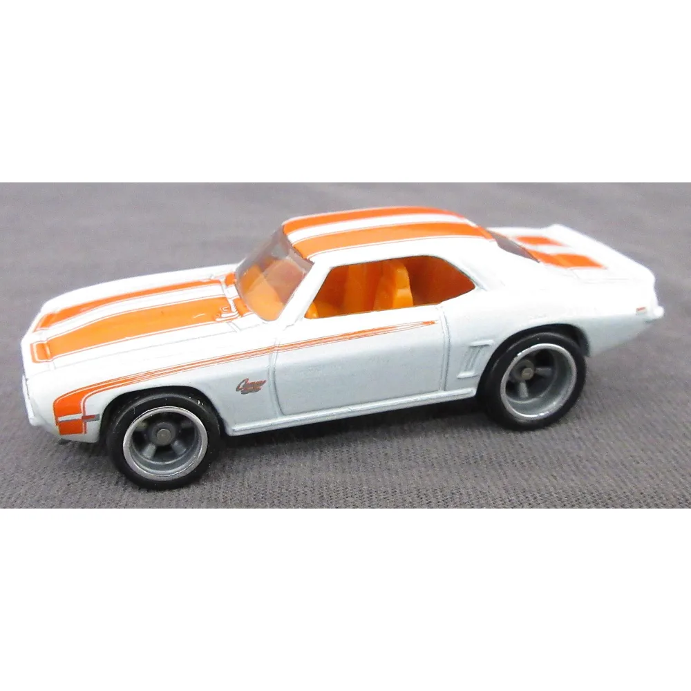'69 Camaro — R3775 — Metallic White — imagem 3