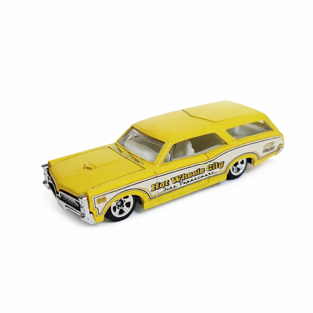Custom '66 GTO Wagon — R7536 — Metalflake Yellow & Pearl White