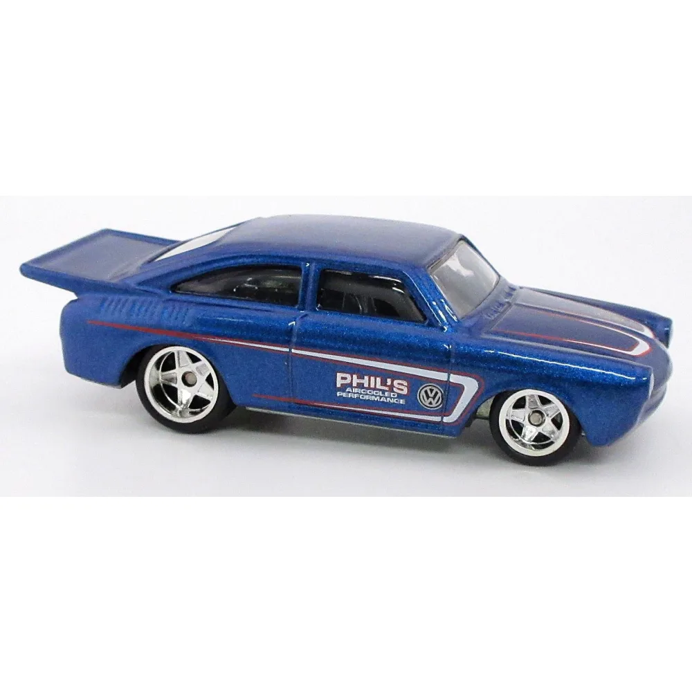 '65 Volkswagen Fastback — T0412 — Metallic Blue — imagem 2